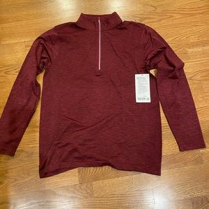 Men’s Large Lululemon long sleeve top